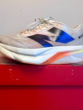 New Balance FuelCell SuperComp Elite v4 Racing Carbon Fiber 10 Wide